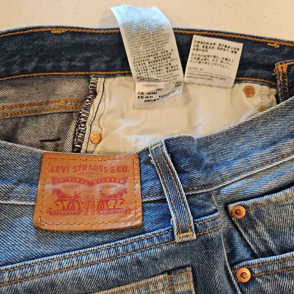 Levi's Women's Blue Wedgie Straight Fray Hem Button Fly Jeans Size 27 - Picture 6 of 7